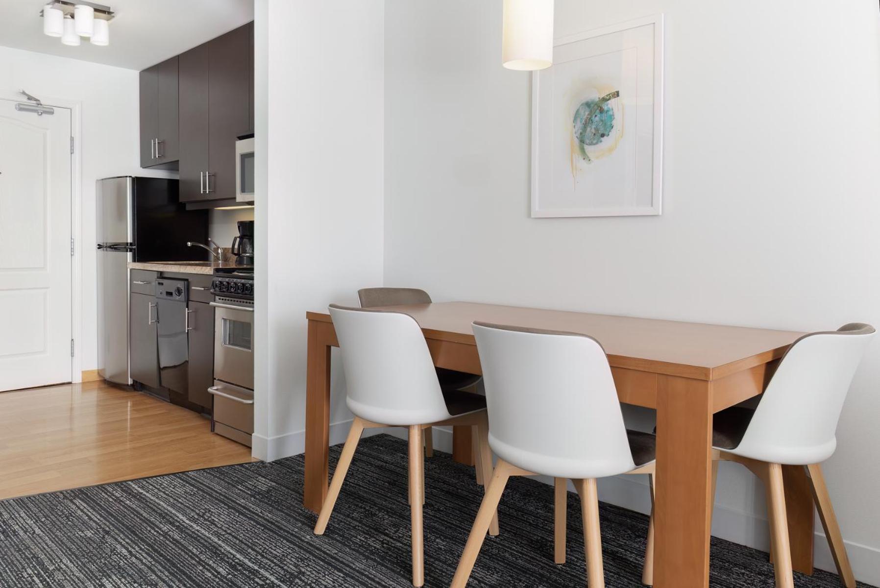 Towneplace Suites By Marriott مونروفيا المظهر الخارجي الصورة