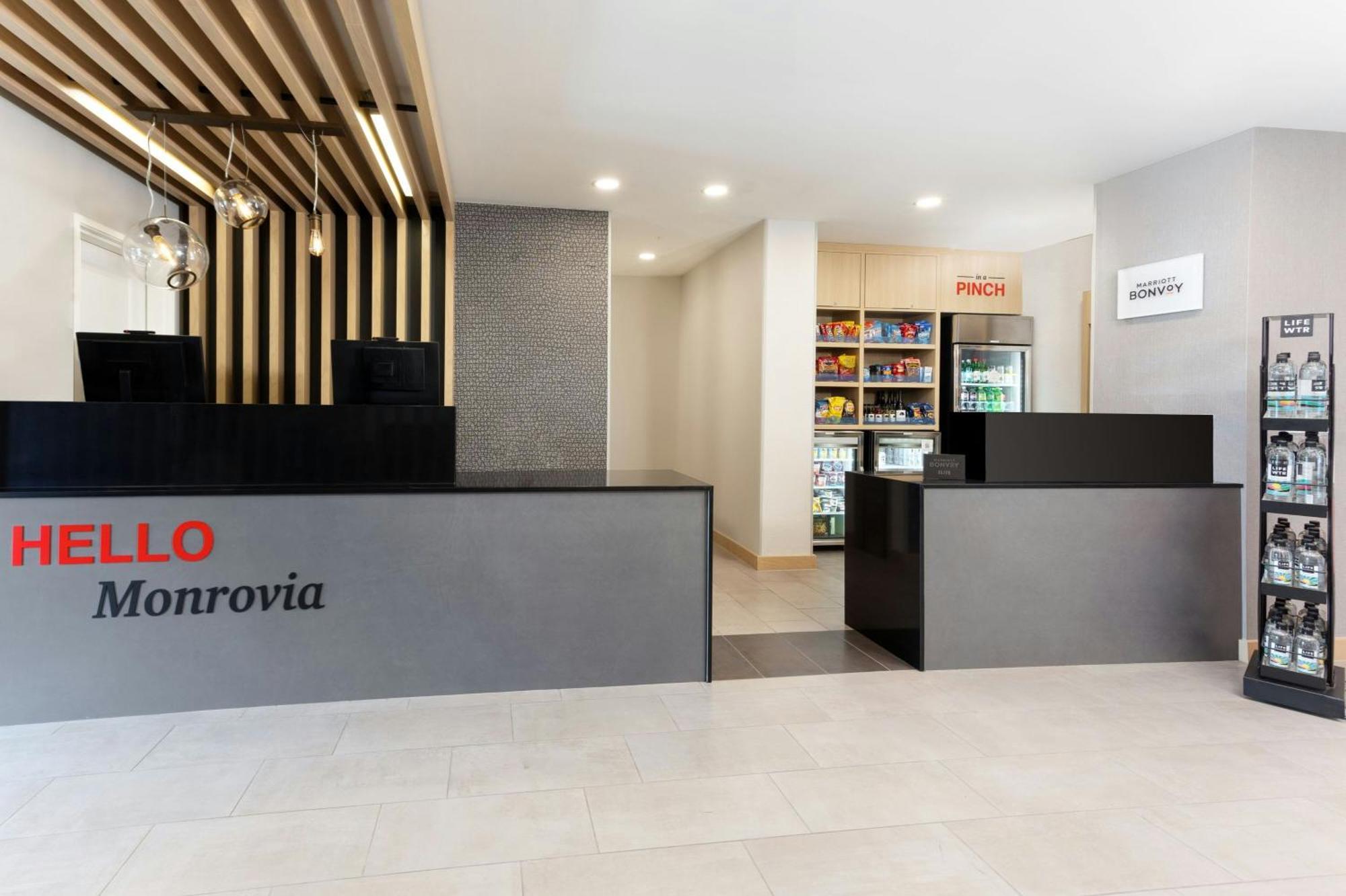 Towneplace Suites By Marriott مونروفيا المظهر الخارجي الصورة